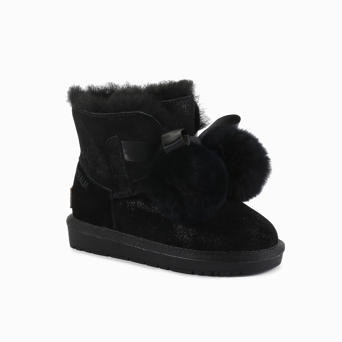 black pom pom uggs