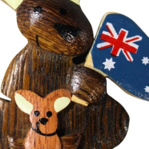 40002 Close Up of Wooden Kangaroo & Flag Keyring