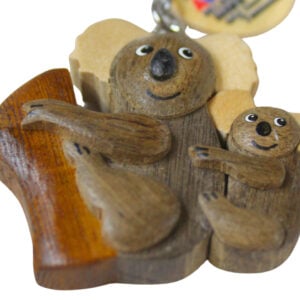 40183 Close Up of Wooden Koala and Baby Keyring